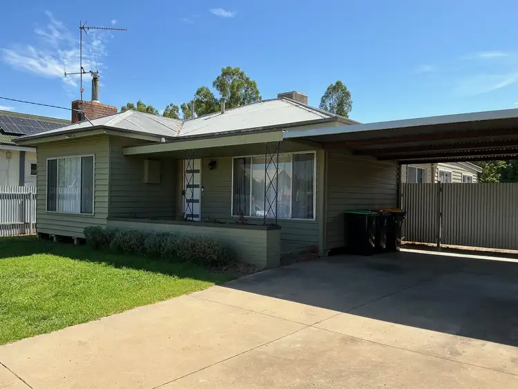 46 Mackellar Crescent