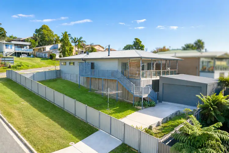 2 Hollydale Place
