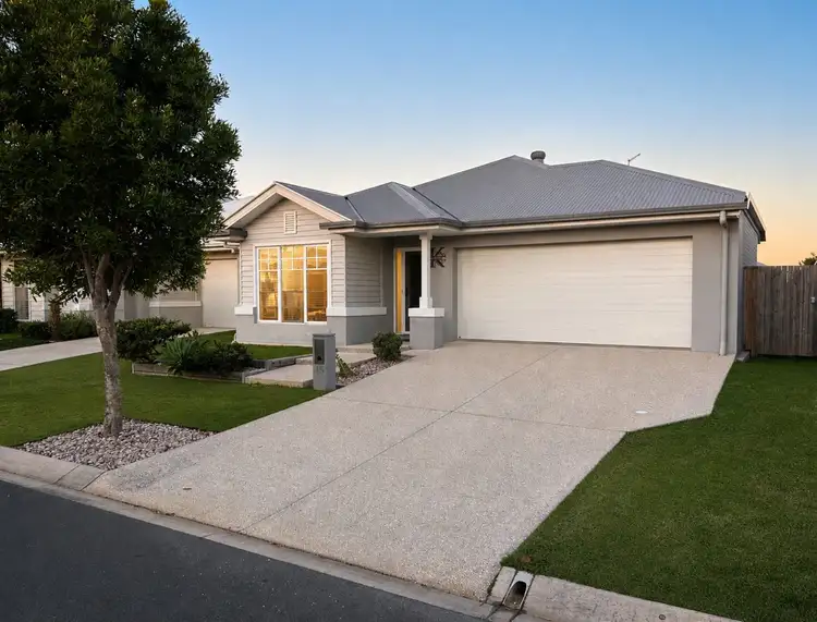 15 Roseleaf Crescent