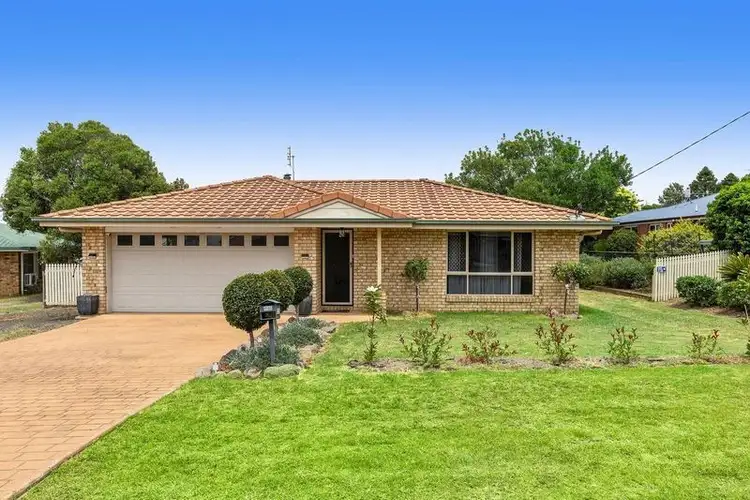 18 Stratford Drive