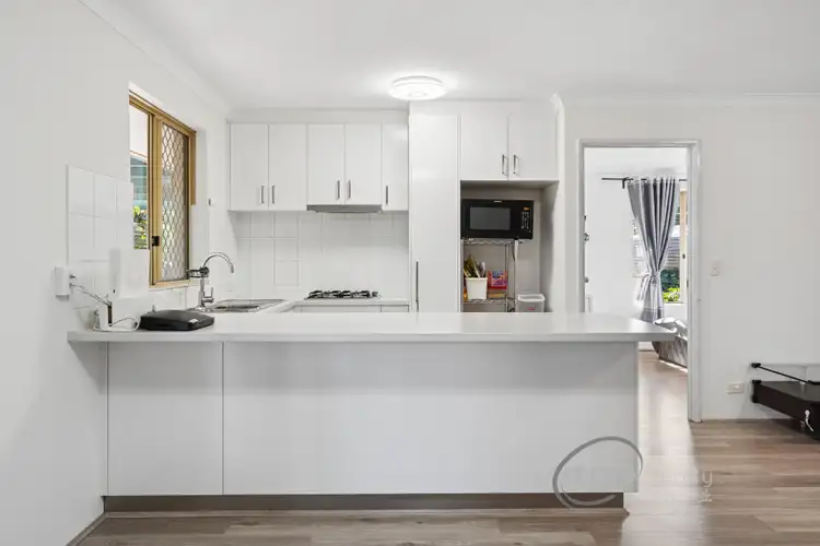 33 Querrin Avenue