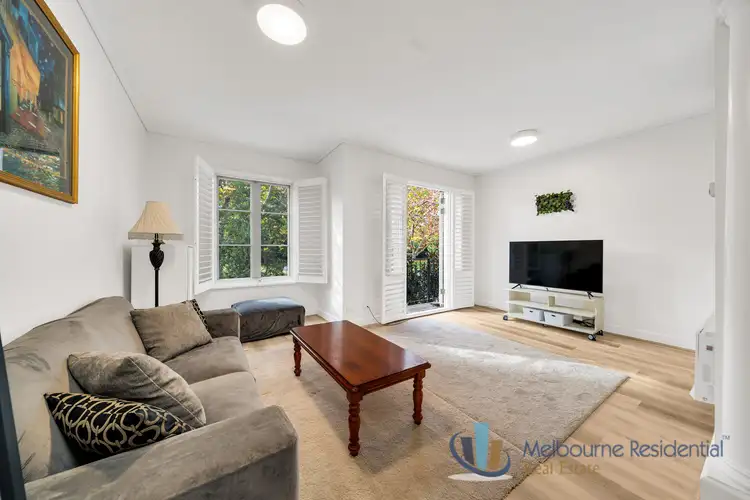 211 Wellington Parade S