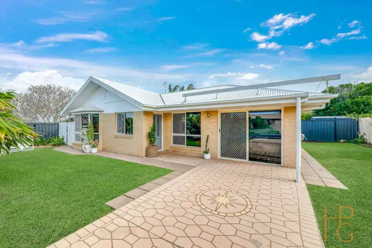 7 Shoreline Crescent