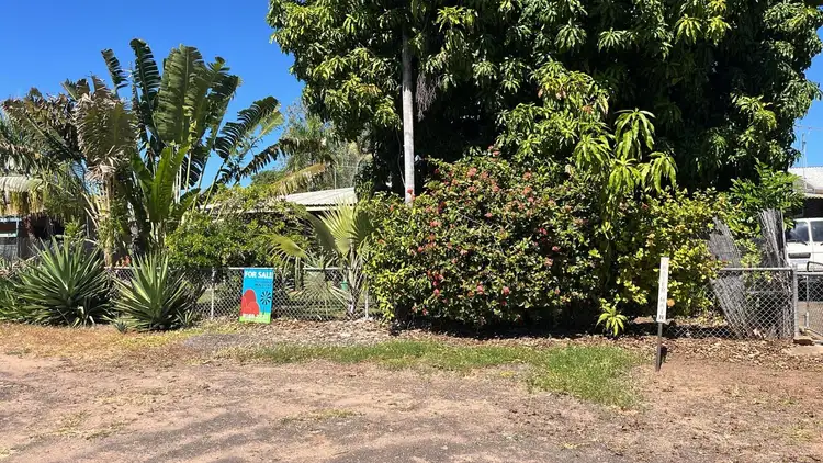 52 Barringtonia Avenue