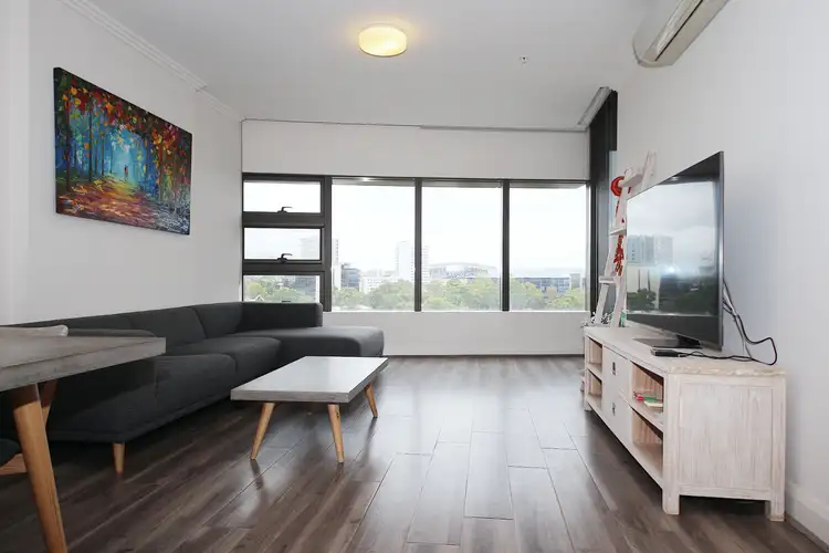 1 Australia Avenue