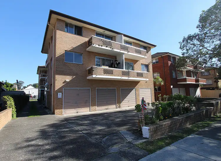 21 Sproule Street