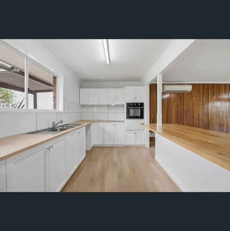 12 Drysdale Court