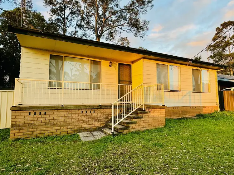 19 Rothbury St