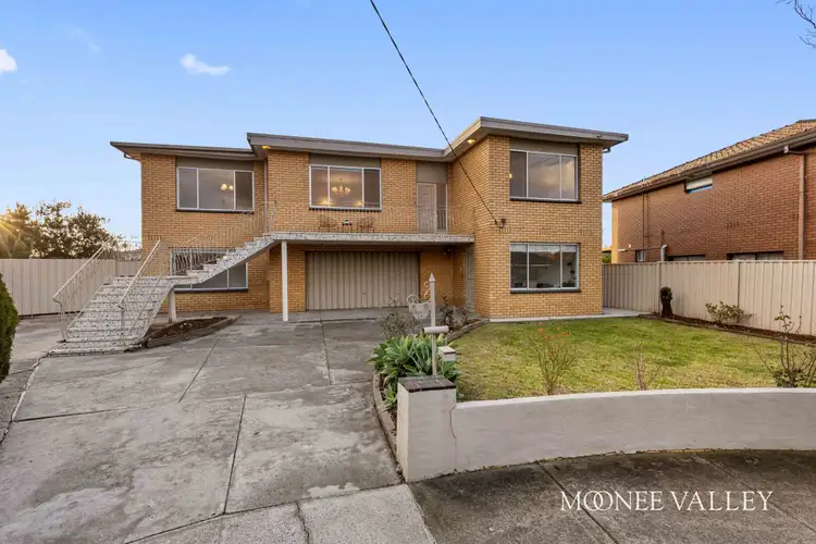 8 Sovereign Way