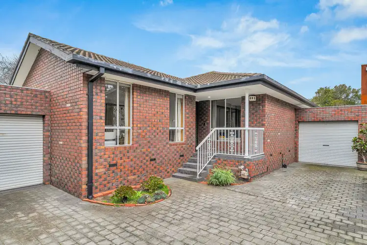 933 Mt Alexander Road
