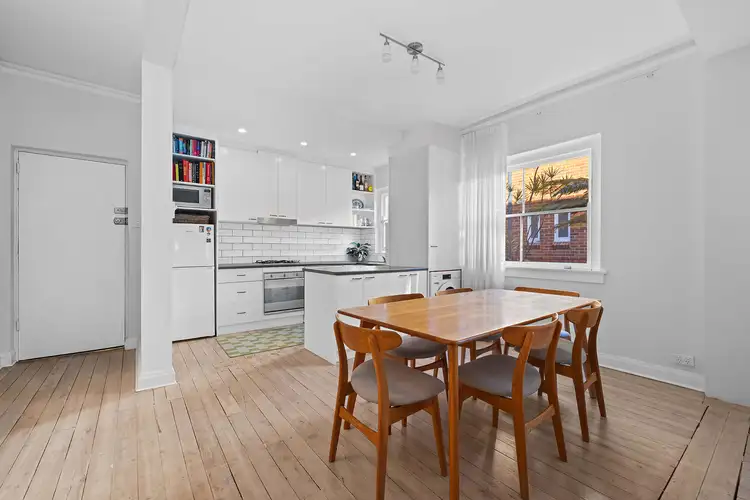 28 Balfour Rd