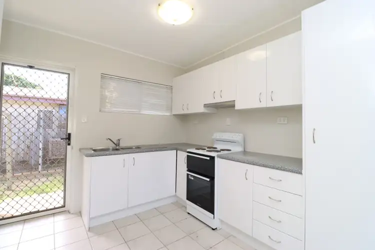 2 Daphne Street