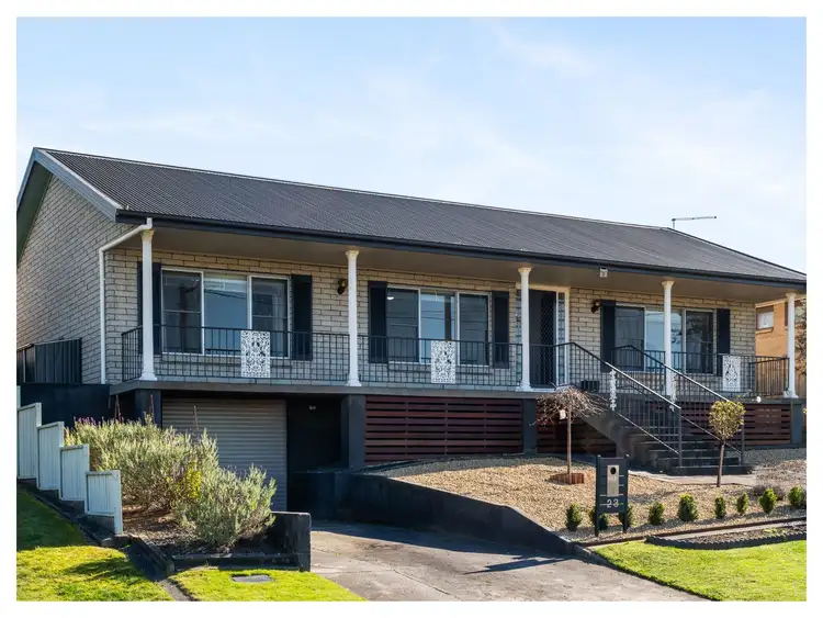 23 Crandon Crescent