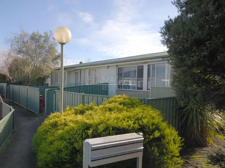 1-6/11a Cook Crescent, Mayfield TAS 7248