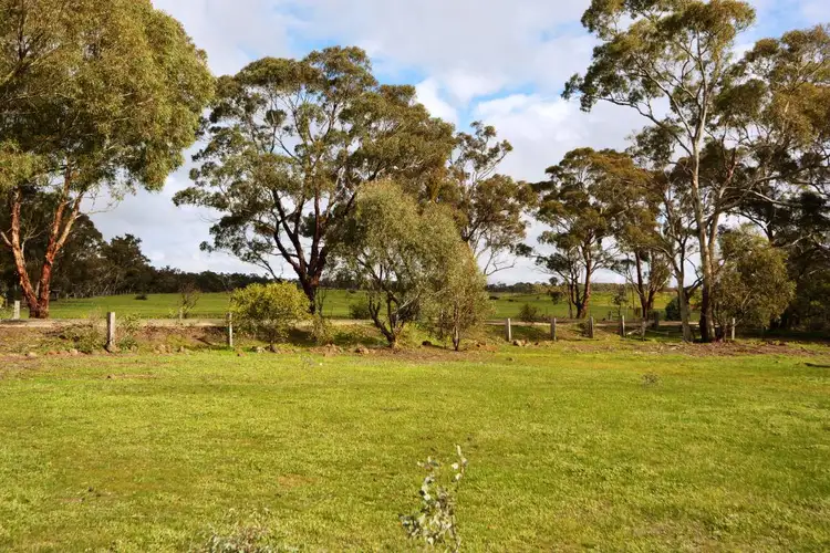 69 Crowlands Road, Stawell VIC 3380