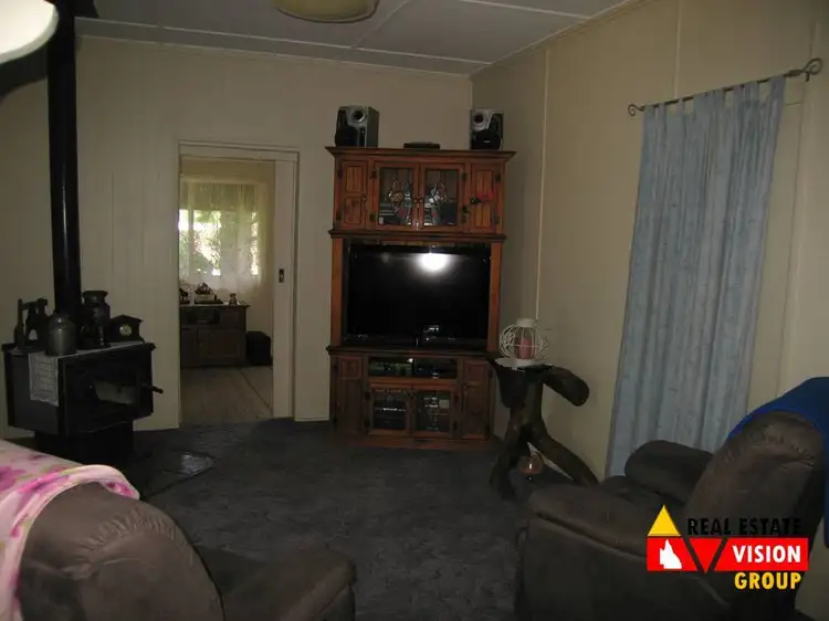 Fifth view of Homely house listing, 17-19 East Street, Bluff QLD 4702
