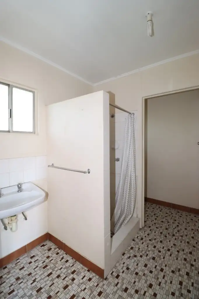 Fourth view of Homely unit listing, Unit 1/200 Camooweal Street, Mount Isa QLD 4825