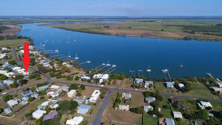 35 CORSER Street, Burnett Heads QLD 4670