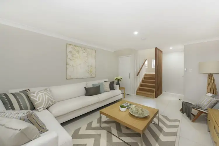 Main view of Homely unit listing, 3/19 Cranley Street, South Toowoomba QLD 4350