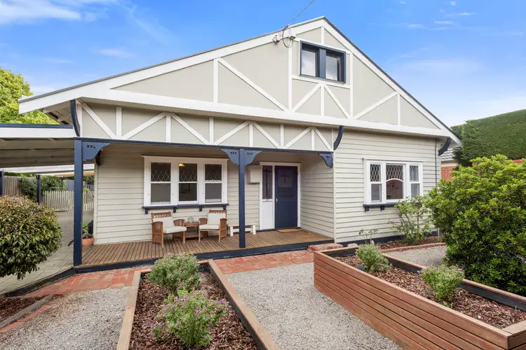 27 Howey Street, Gisborne VIC 3437