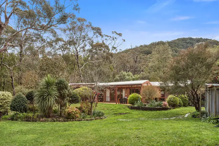 62 Taylors Road, Mount Macedon VIC 3441