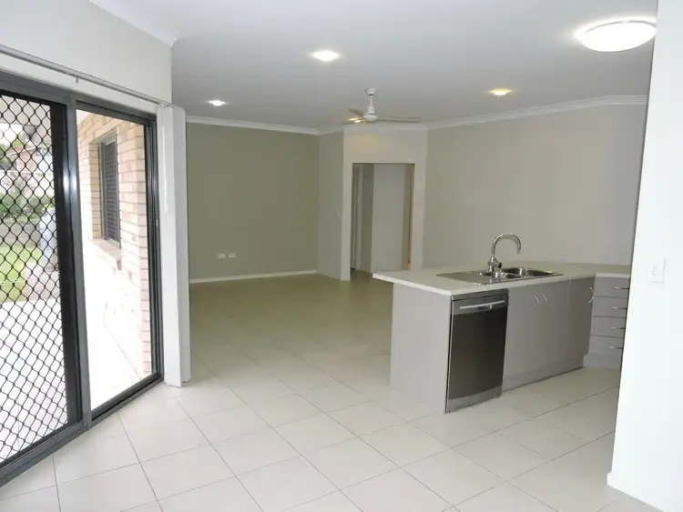 Sixth view of Homely unit listing, 2/193 Ogilvie Road, Warwick QLD 4370