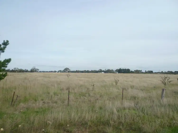 Cnr Exchequer Rd & Racecourse Road, Springdallah VIC 3351