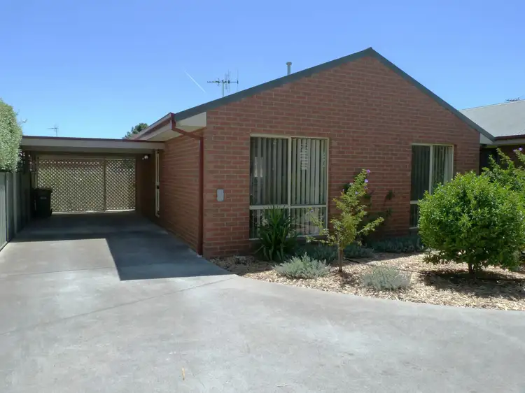 Main view of Homely unit listing, 2/42 Witt Street, Benalla VIC 3672