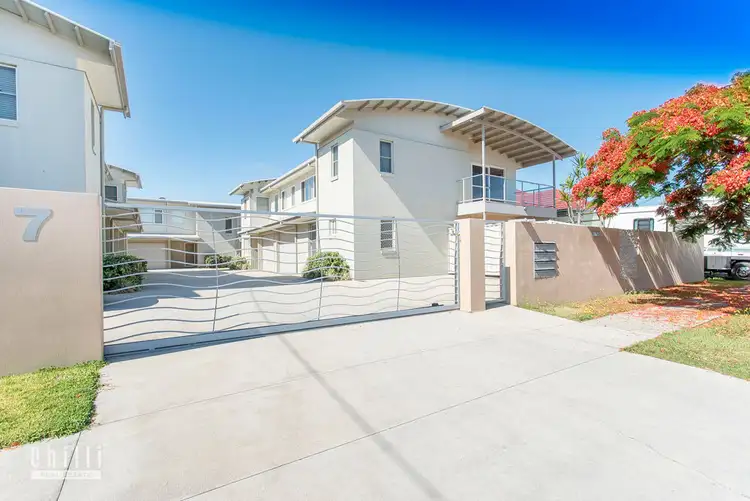Unit 1/7 Warde Street, Scarborough QLD 4020