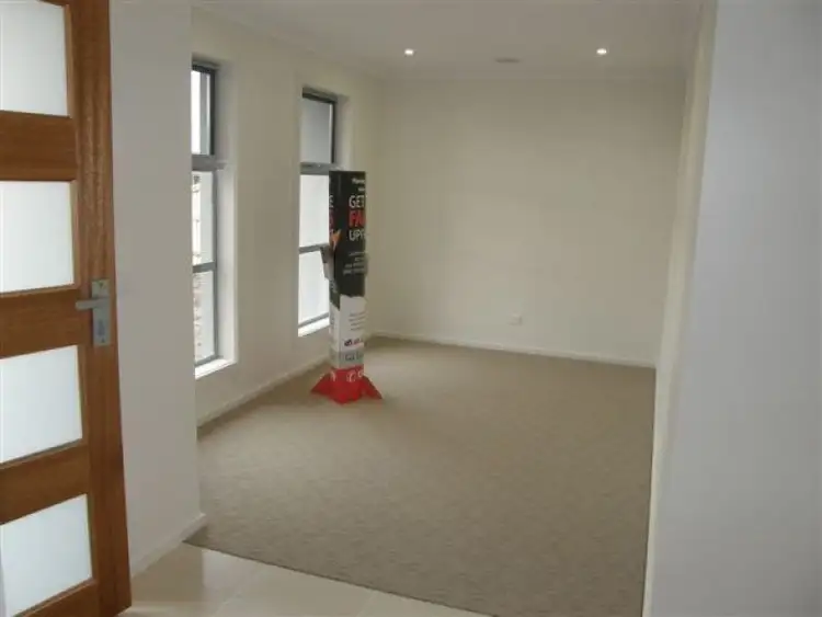 Fourth view of Homely house listing, 147 Hammersmith Circuit, Traralgon VIC 3844