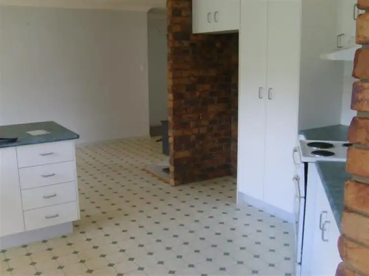 Fifth view of Homely house listing, 10 Lyons Crescent, Warwick QLD 4370