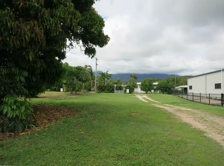 174 Victoria Street, Cardwell QLD 4849