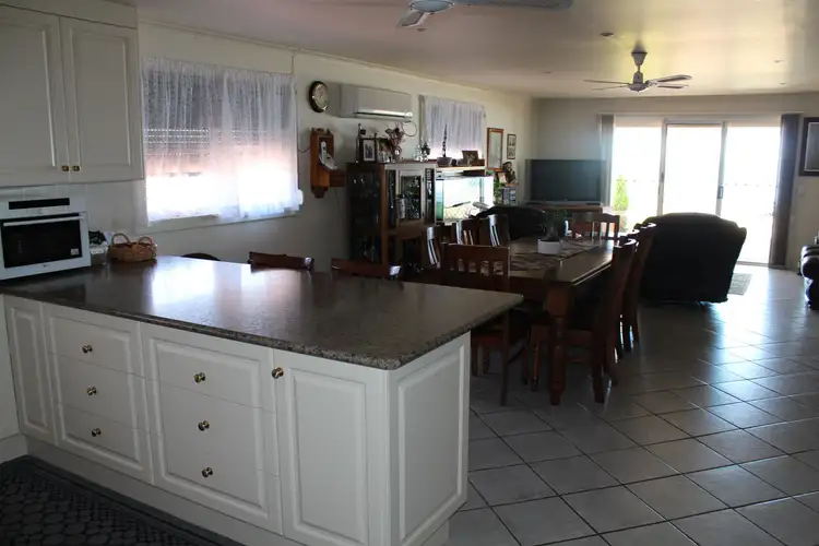 Fifth view of Homely house listing, 2B North Flinders Esplanade, Weeroona Island SA 5495
