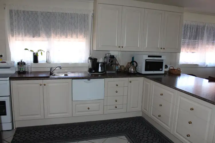Sixth view of Homely house listing, 2B North Flinders Esplanade, Weeroona Island SA 5495