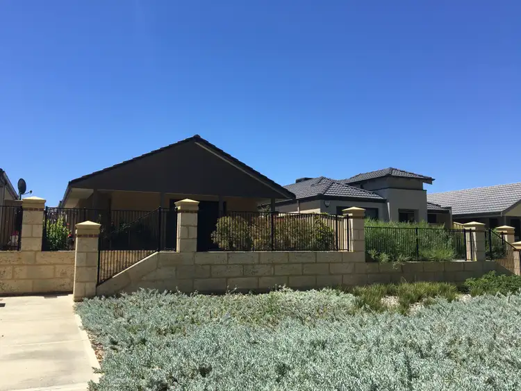 6 Kingsdale Lane