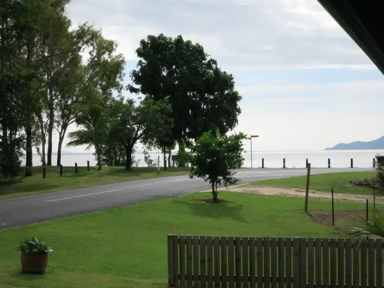 1 Tsakisiris Street, Cardwell QLD 4849