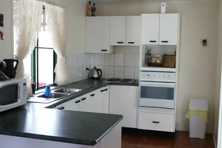 72 Cricket Road, Regency Downs QLD 4341