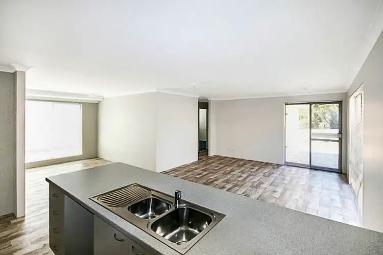 Sixth view of Homely house listing, 6 Gladstone Crescent, Collie WA 6225