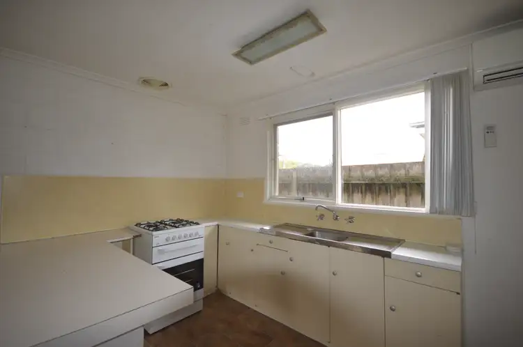 Fifth view of Homely unit listing, 2/30 Collins Street, Traralgon VIC 3844