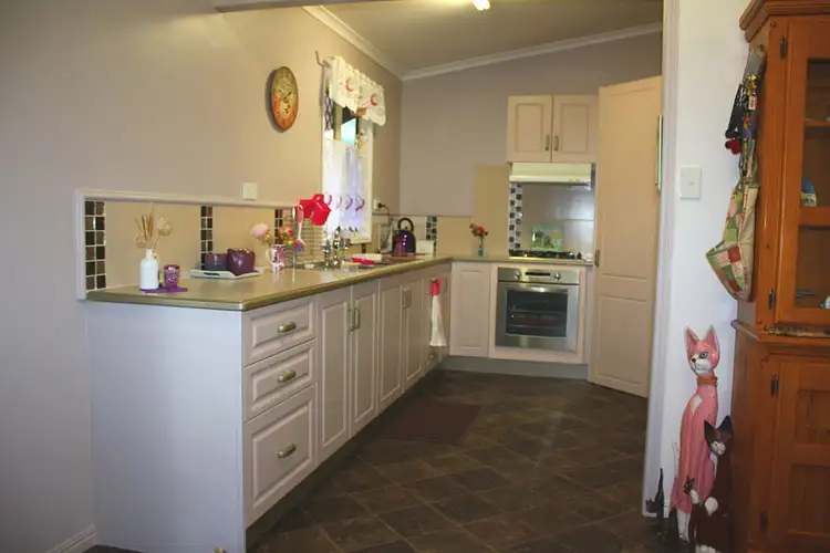 Second view of Homely house listing, 7 Leslie Lane, Hendon QLD 4362