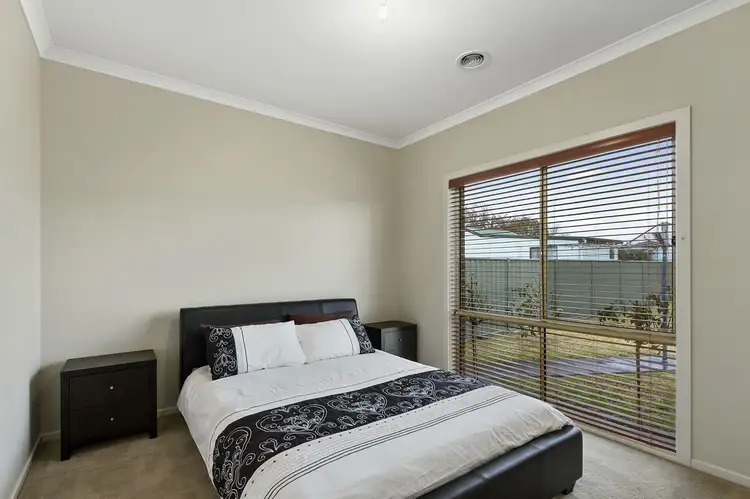 Seventh view of Homely house listing, 3 Calvert Court, Maffra VIC 3860
