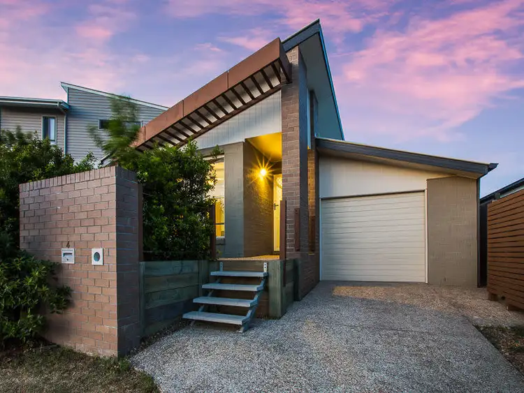 4 McCabe Street, Springfield Lakes QLD 4300