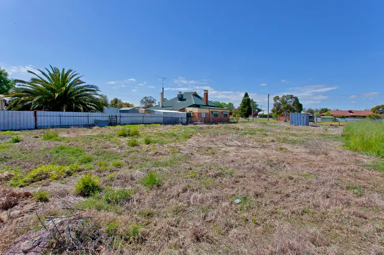 32 Henty Street, Culcairn NSW 2660