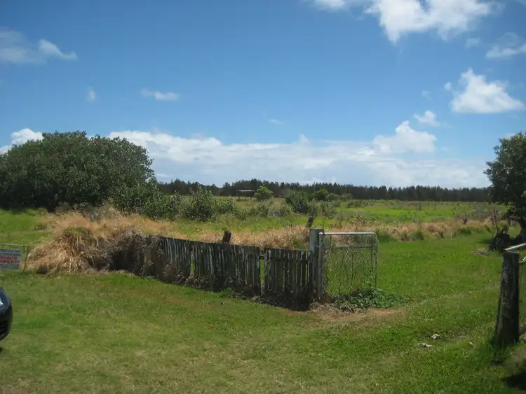 Fifth view of Homely house listing, 14 CANEFIELD Street, Burnett Heads QLD 4670