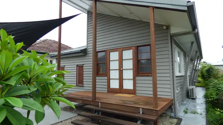 38 King Street, Woody Point QLD 4019