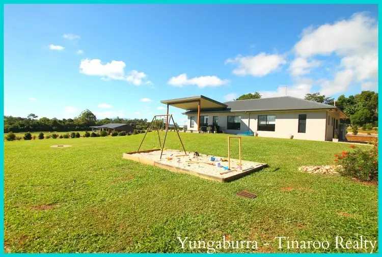 18 Russell Road West, Lake Eacham QLD 4884