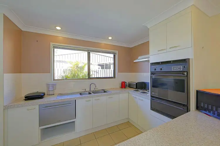 Fifth view of Homely unit listing, Unit 4/19 Grimwood Street, Bargara QLD 4670