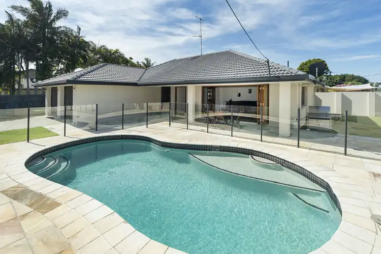 1 Ogrady Drive, Paradise Point QLD 4216