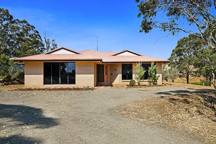 20 Garrett Rd, Meringandan QLD 4352