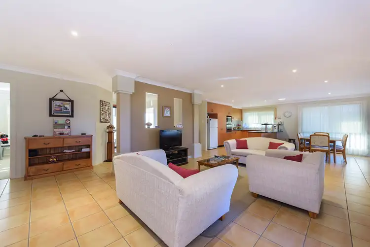 Sixth view of Homely house listing, 4 Dunbar Ct, Highfields QLD 4352